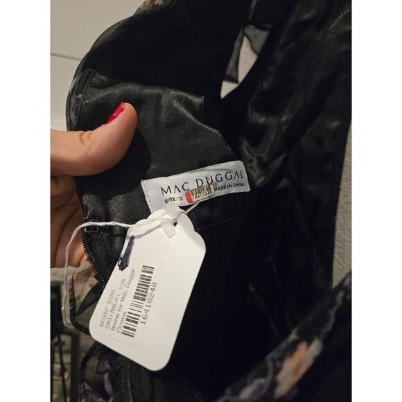 Mac Duggal Women's Floral Ruffle Gown 12 Sleeveless V-Neck Long Formal NWT - Picture 9 of 10